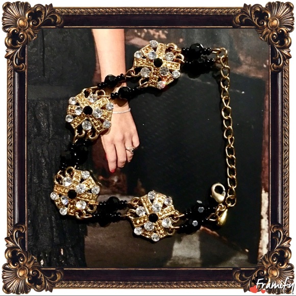 Fashion Crystal Black Beads Golden Bracelet - Picture 3 of 6